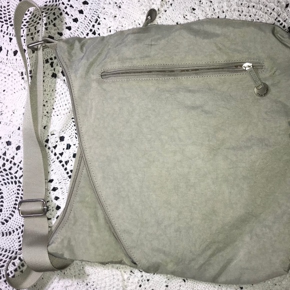 Travel crossbody - Picture 3 of 5